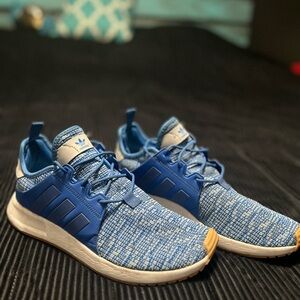 Adidas swift Run Shoes- Men’s size 9